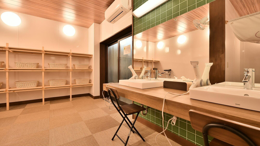 Bathroom 5, Kkr Suwakoso, Shimosuwa