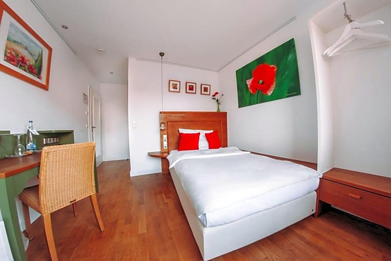 Bedroom 1, Hotel Zum Ochsen, Ludwigsburg
