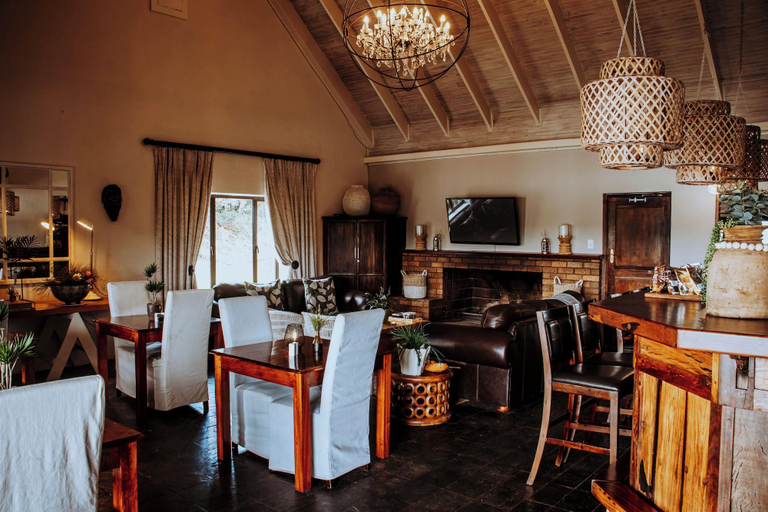 Food & Drinks 5, African Safari Lodge, Cacadu