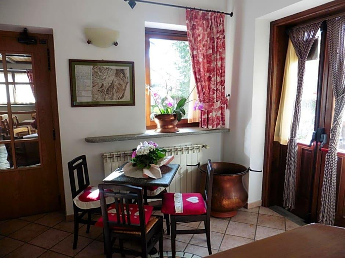 Public Area, Hotel Mont Nery, Aosta