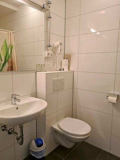 Room 4, Gv Stehaus Havuloch Pfalz, Bad Dürkheim