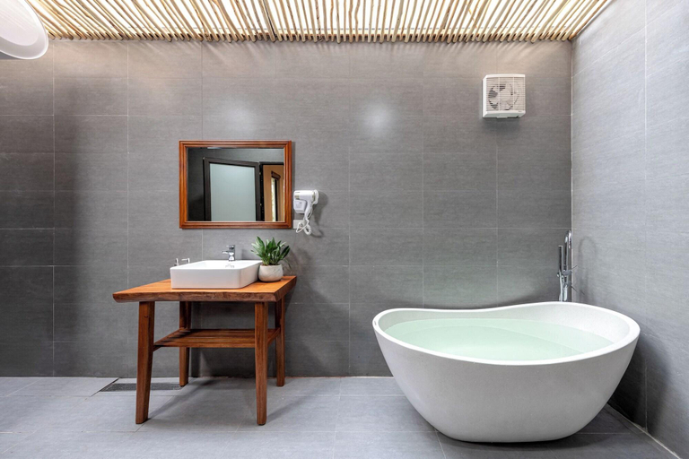 Bathroom 5, Trang An Aroma Homestay, Hoa Lư