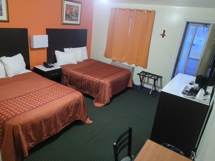 Bedroom 3, Norvic Motel, Greater Sudbury
