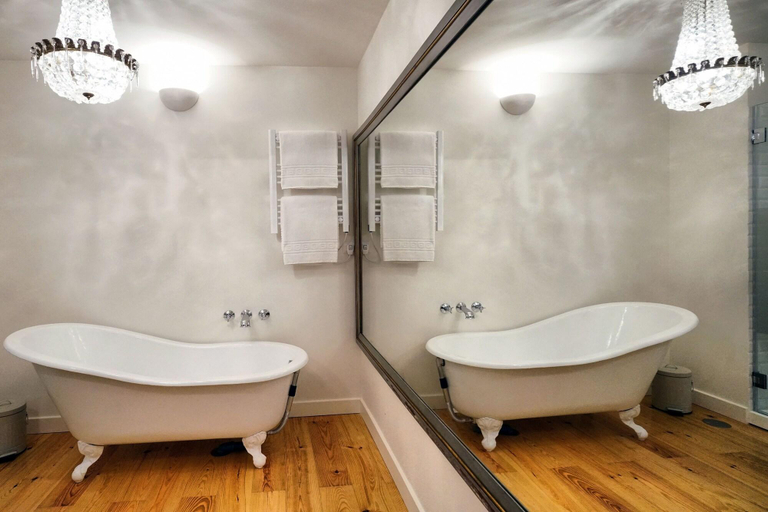 Bathroom 4, Casas de São Bento, Lisbon