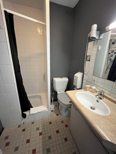 Bathroom 4, Domaine De L'orisse, Allier