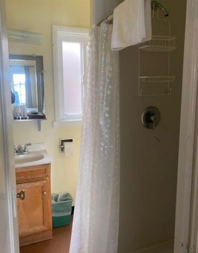 Bathroom 3, Monte Bianco Inn, Siskiyou