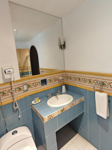 Bathroom 4, Mansion Tepotzotlan, Huehuetoca