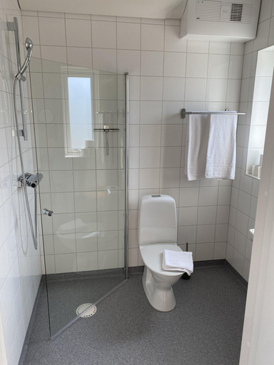 Bathroom 3, Bedinge Golfklubb hotell, Trelleborg