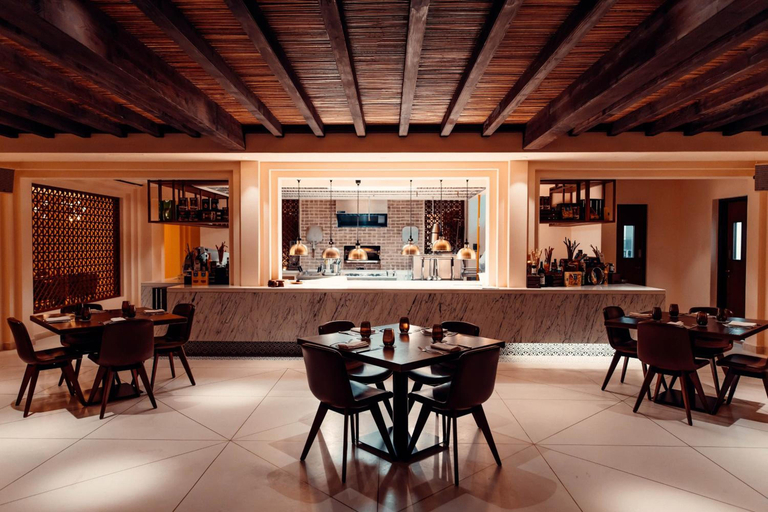 Food & Drinks 4, Al Wathba A Luxury Collection