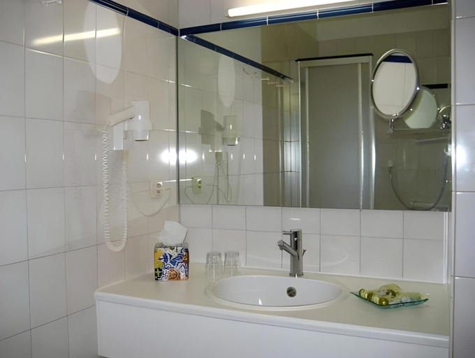 Bathroom 4, Wurmtaler Gastehaus, München