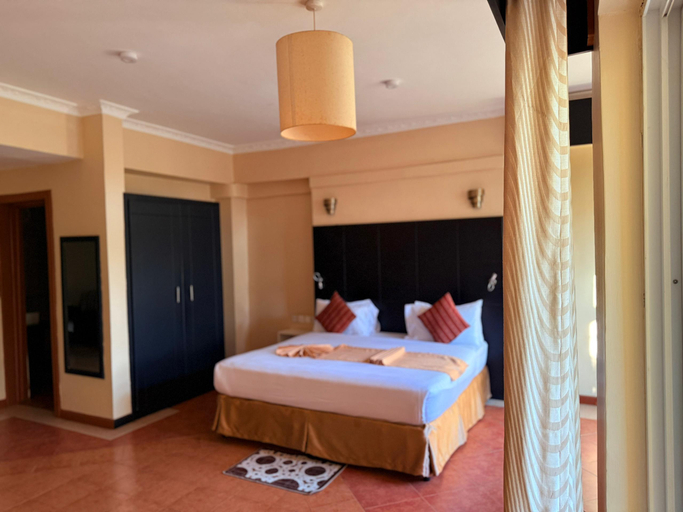Bedroom 3, ISAMILO GRAND HOTEL, Nyamagana