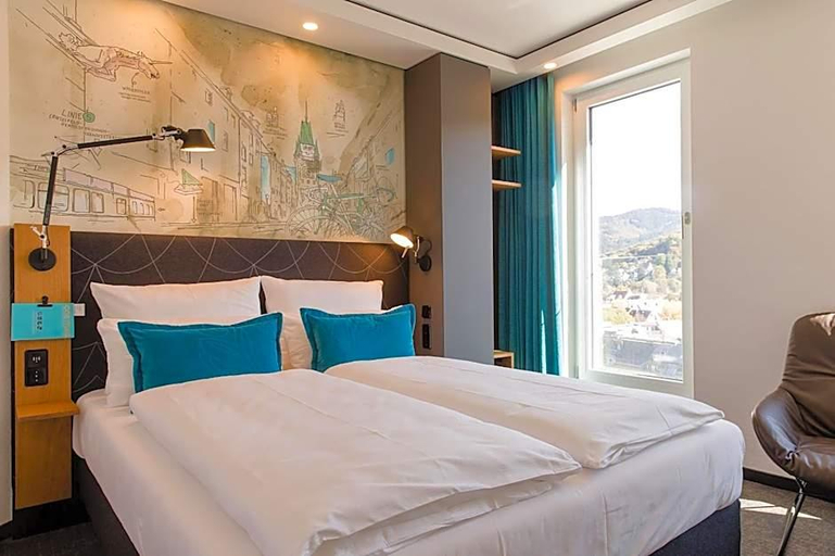 Bedroom 3, Motel One Freiburg, Freiburg im Breisgau