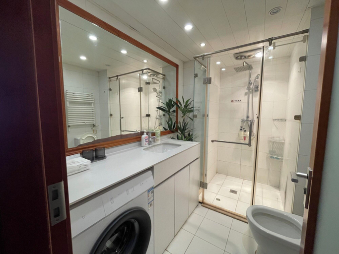 Bathroom 4, Beijing Furnished Apt with Queen bed, Beijing