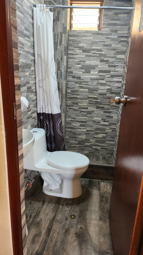 Bathroom 4, Munay Cusco, Cusco