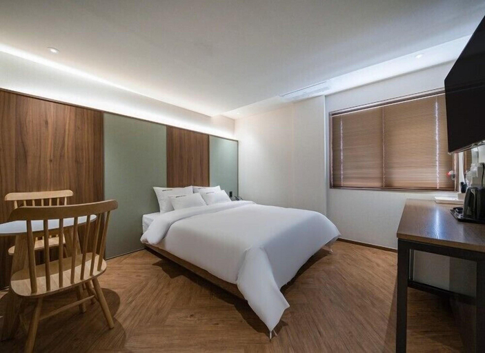 Room 2, Brown Dot Hotel Eurwangri, Jung