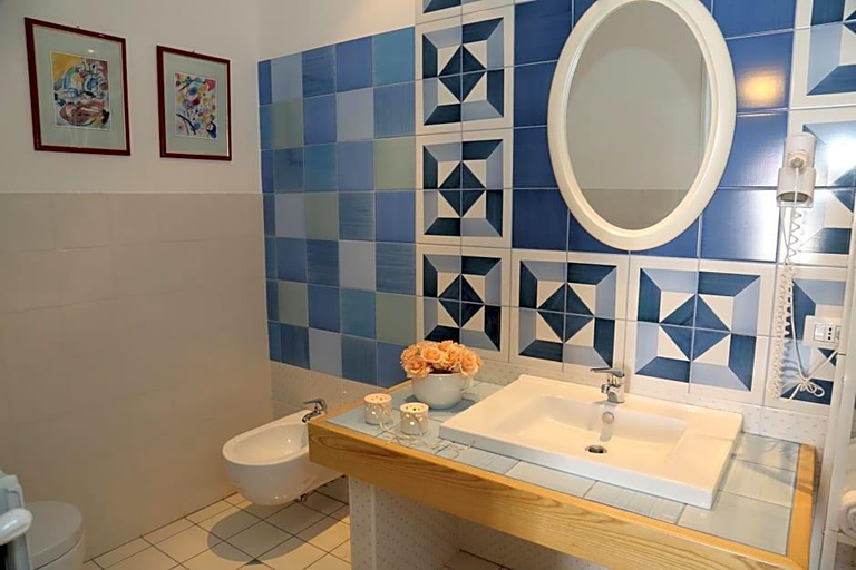 Bathroom 4, Albergo Ristorante Cavaliere, Salerno