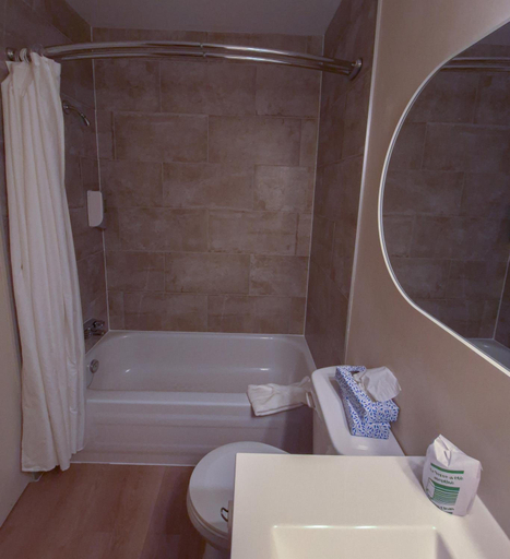 Bathroom 3, Motel De L'anse A L'eau, La Haute-Côte-Nord