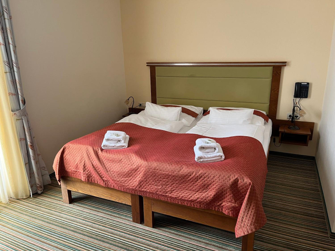 Bedroom 2, Parkhotel Forest, Cheb