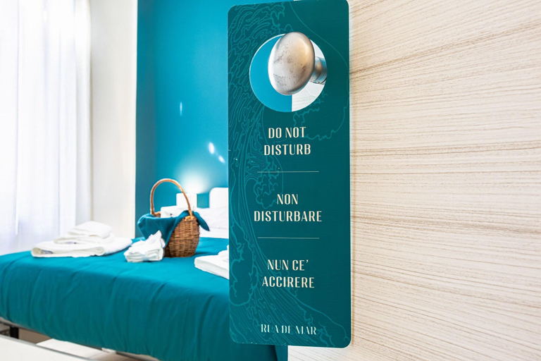 Bedroom 3, Rua De Mar Chiatamone, Napoli