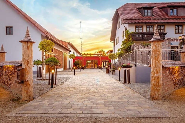Exterior & Views 2, Hotel Restaurant Eberlwirt, Landshut