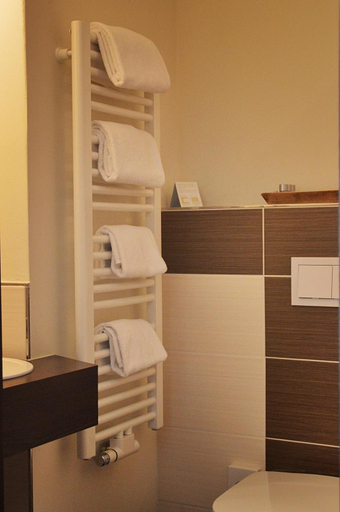 Bathroom 5, Hotel Drei Linden, Emsland