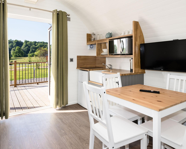 Bedroom 3, Weedingshall Lodges, Falkirk