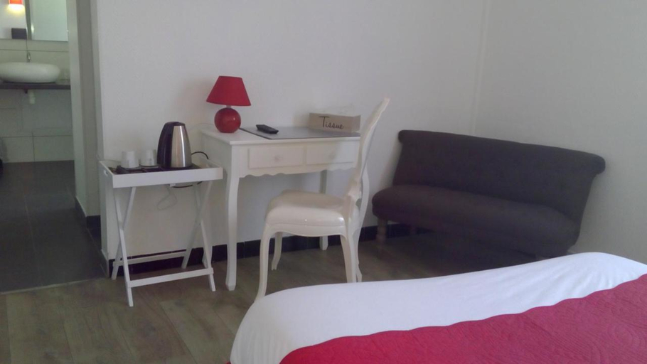 Bedroom 3, Hotel De La Bastide, Aude