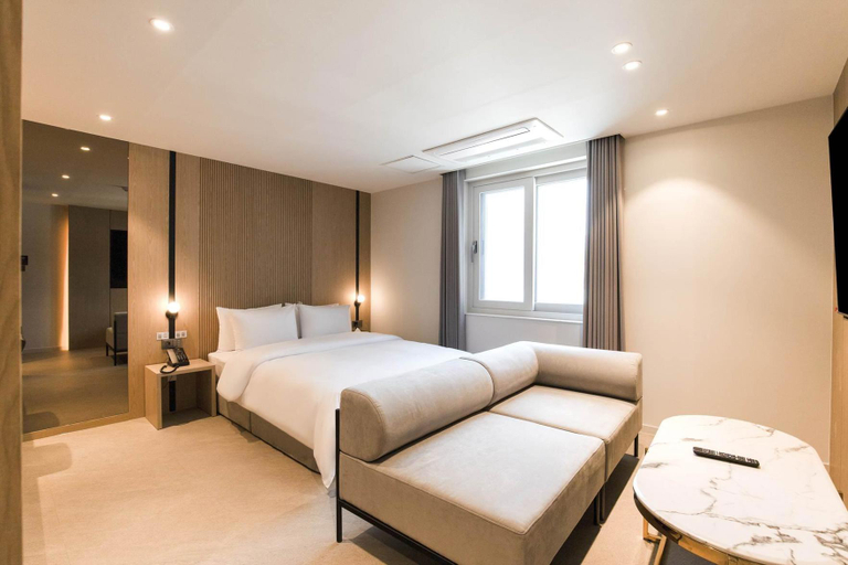 Bedroom 2, Sungshin University Station Ivy, Seongbuk
