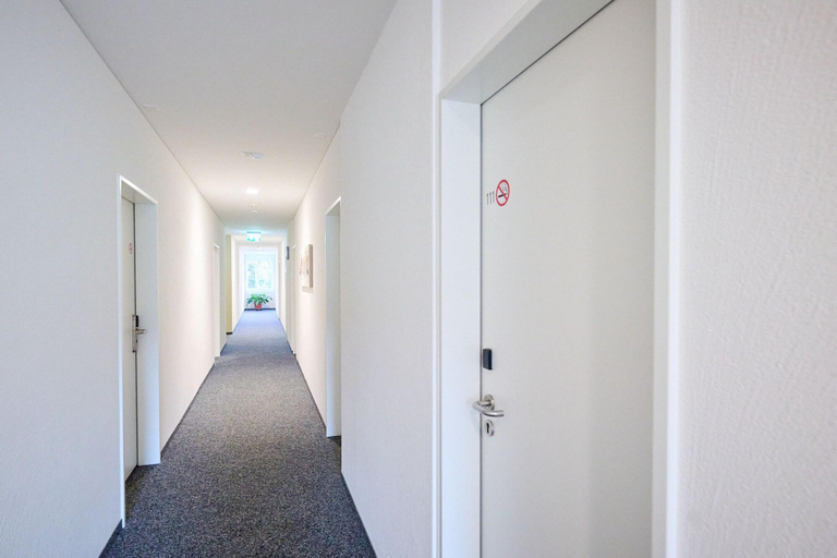 Lobby 4, Hotel Am Kreisel, March