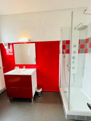 Bathroom 4, Hotel Italia, Indre-et-Loire