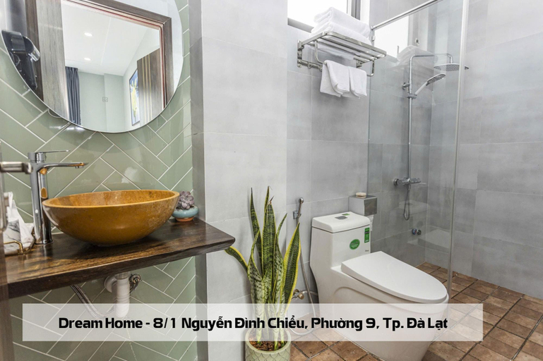 Bathroom 4, One Million Homestay, Đà Lạt