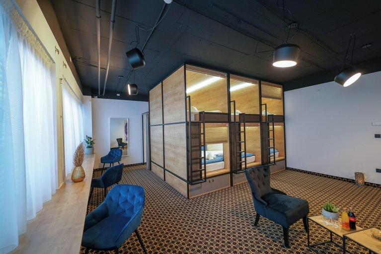 Room 3, Chors Like A Hotel | Capsule & Nft Boutique Host, Bratislava