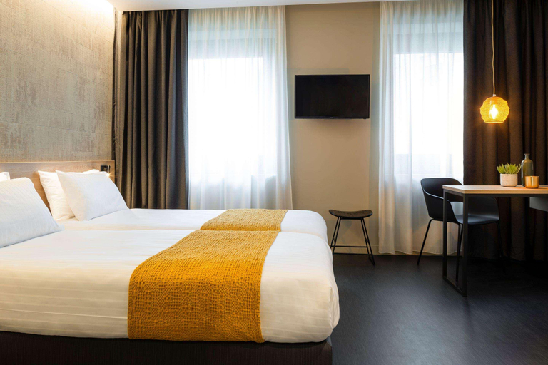 Bedroom 3, 37 Lodge La Défense Courbevoie, Hauts-de-Seine