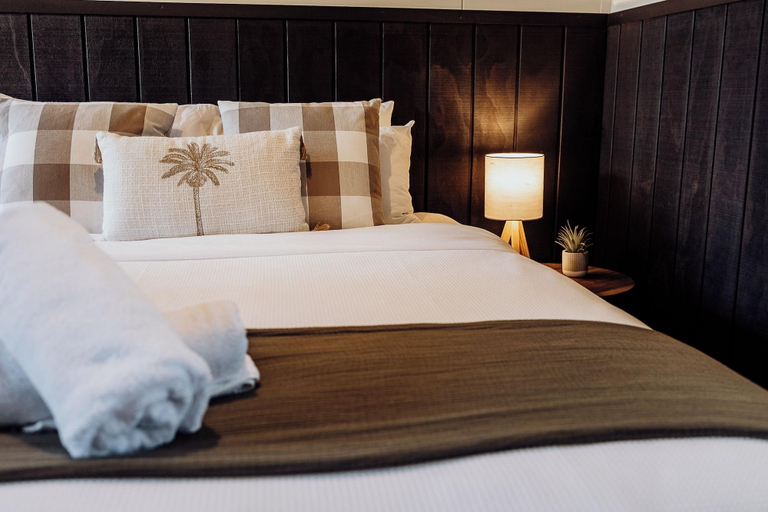 Bedroom 3, Lake Mahinapua Hotel, Westland