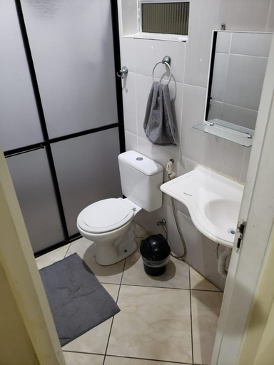 Bathroom 4, Mayda Hostel, São Vicente