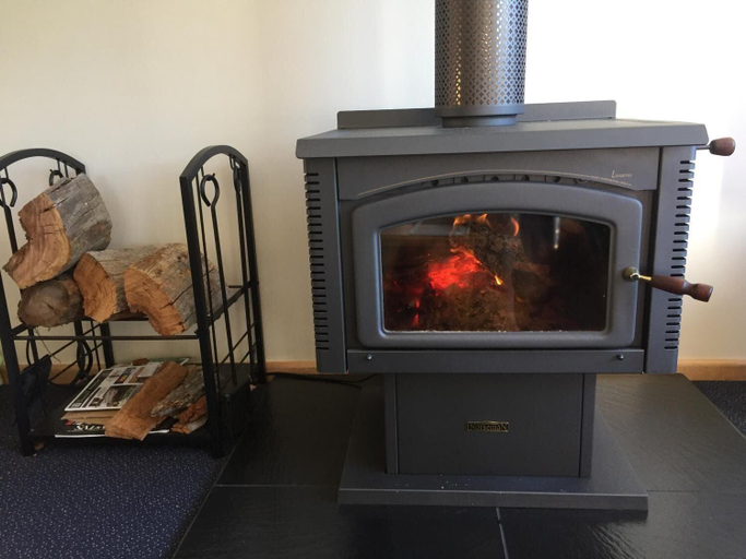 Public Area, Gumnut Cottage, Glamorgan-Spring Bay