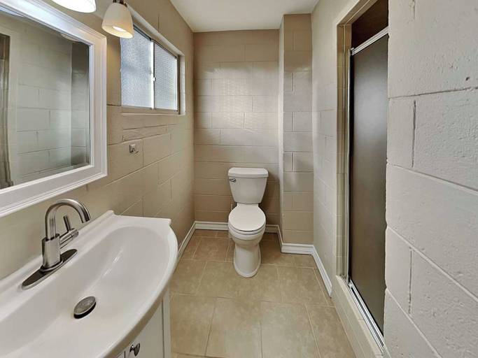 Bathroom 4, Little Bay House by Miss Kitty’s, Aransas