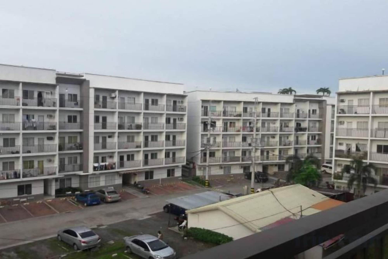 Exterior & Views, Kaseldorzhostel Transient at Moonwalk Paranaque, Parañaque