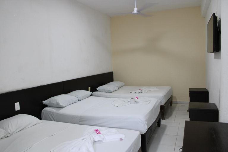 Room 4, Oyo Hotel Colibri, Othón P. Blanco
