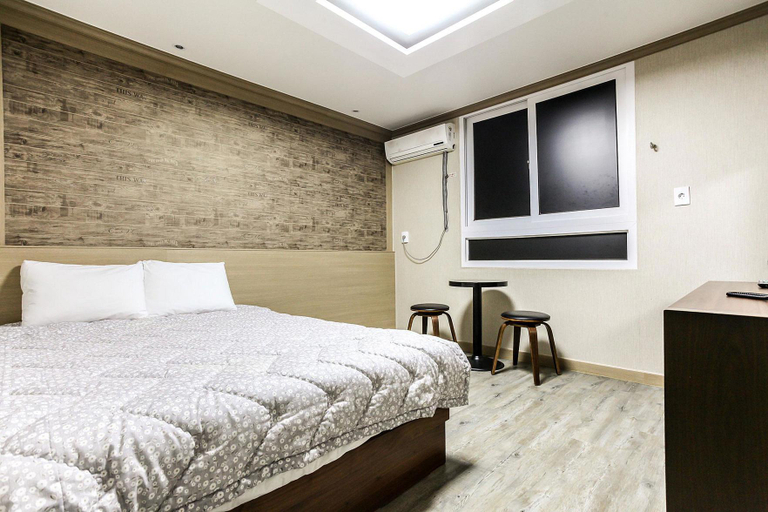 Bedroom 2, Gangneung Gyeongpodae Gyeongpo Hill, Gangneung