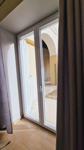 Bedroom 4, Miambra, Napoli