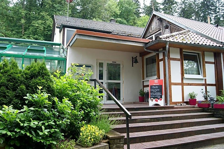 Exterior & Views 2, Hotel Restaurant Muckensee, Ostalbkreis