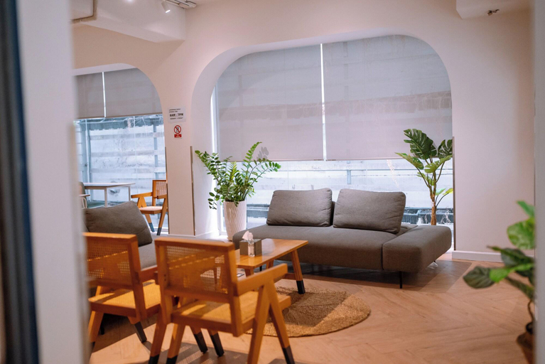 Public Area 2, MEANDER Saigon, District 1