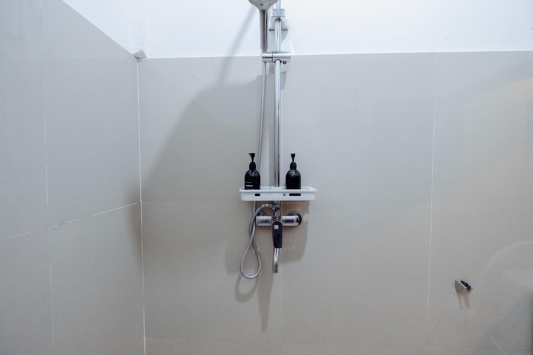 Bathroom 3, Nea Cottage Lombok, Lombok