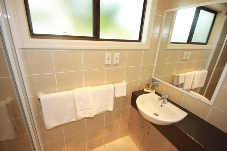 Bathroom 3, Brisbane Gateway Resort, Rochedale