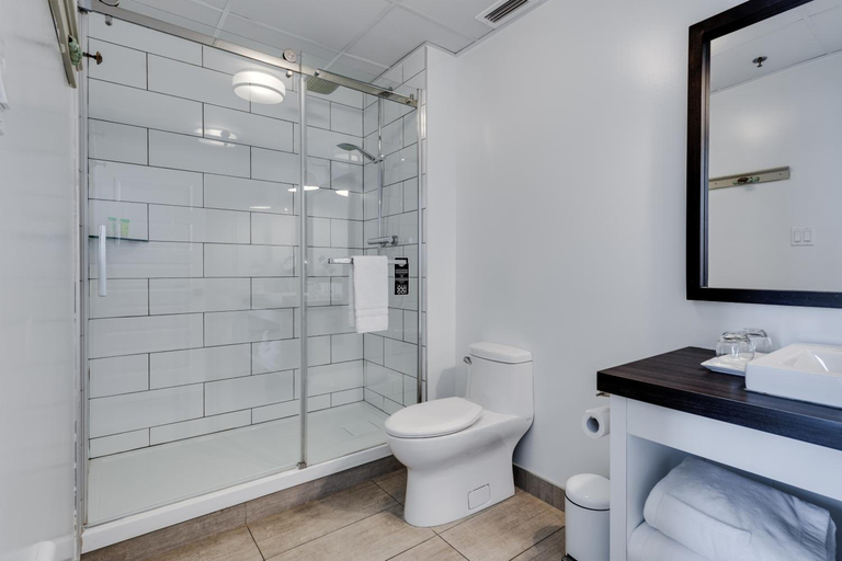 Bathroom 3, Hotel Oui Go!, Francheville