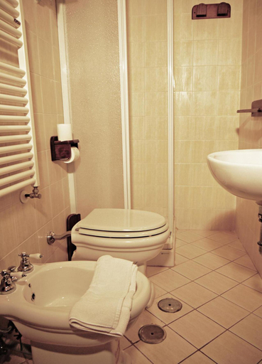 Bathroom 5, Tenuta Del Massimo Feudo, Frosinone