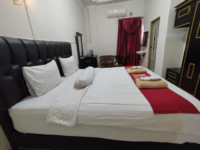 Room 4, Hotel O My Kost Syariah, Jember