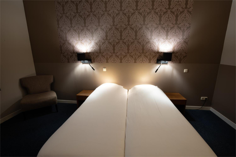 Bedroom 3, Hotel Aan De Singel, Delfzijl