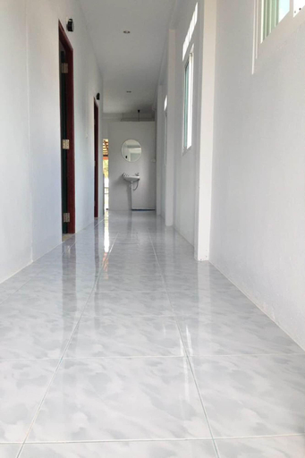 Public Area 2, Wayla Hostel - Adults Only, Ko Lanta